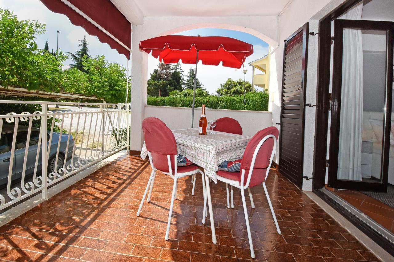 Apartment Sambris No 1 Vrsar Bagian luar foto