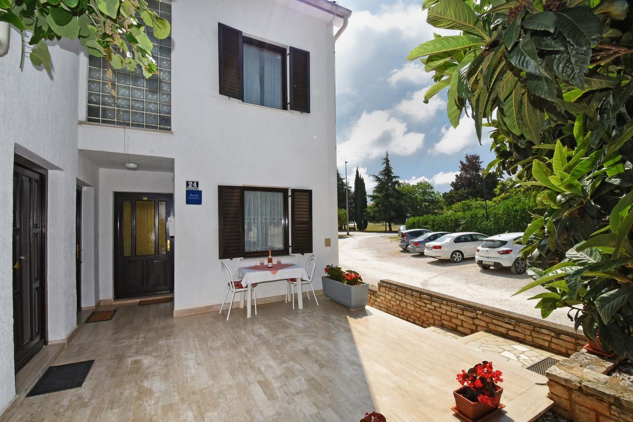 Apartment Sambris No 1 Vrsar Bagian luar foto